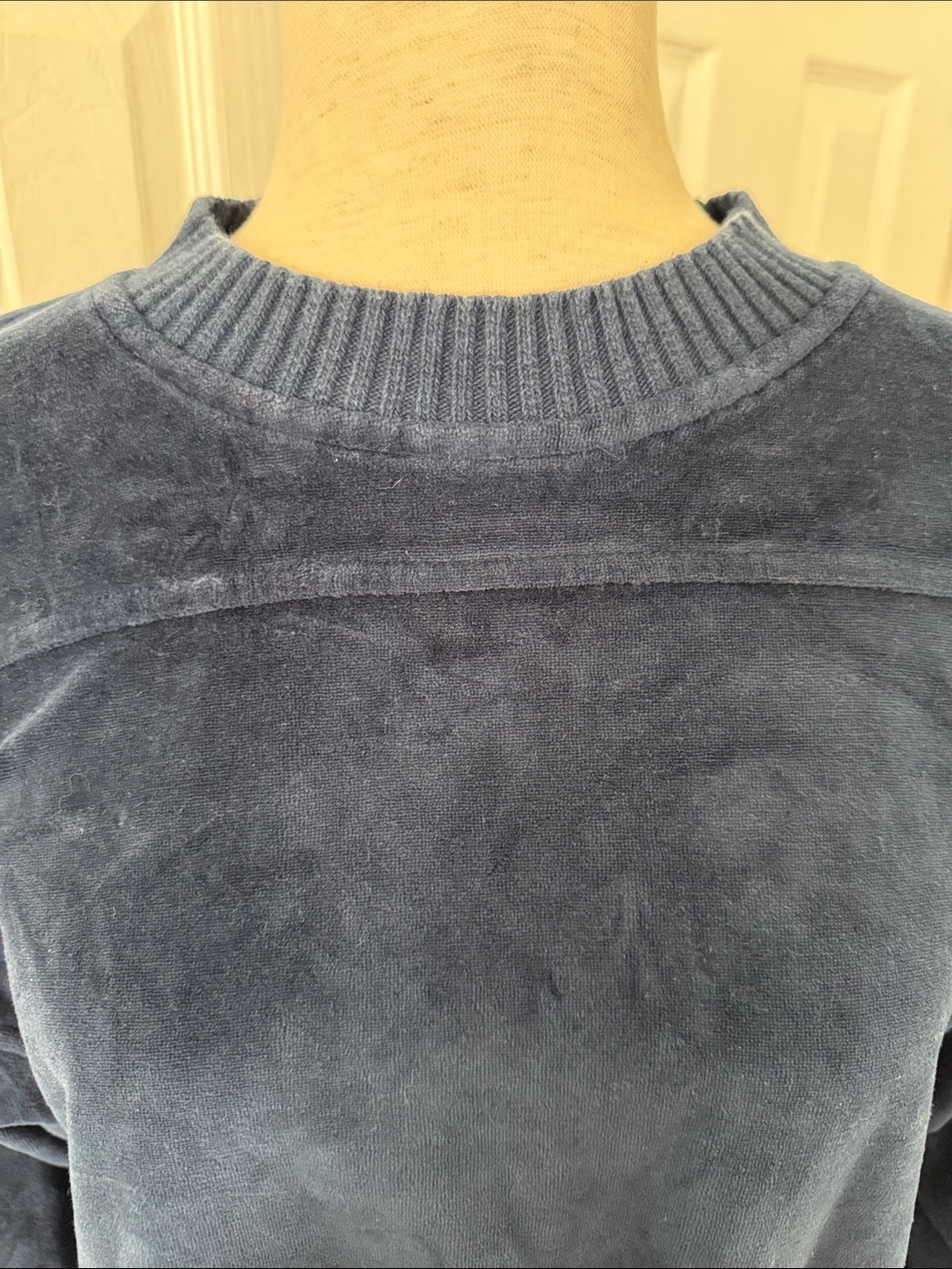Vintage LizSport Velour Sweatshirt Pullover Navy Crew Minimalist 80s Sz L - Picture 3 of 7